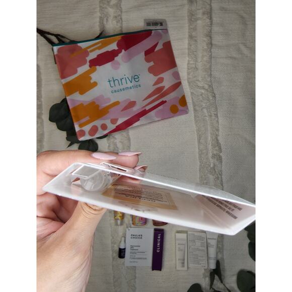 Thrive Causemetics Beauty Bundle Featuring Amika - Picture 9 of 11